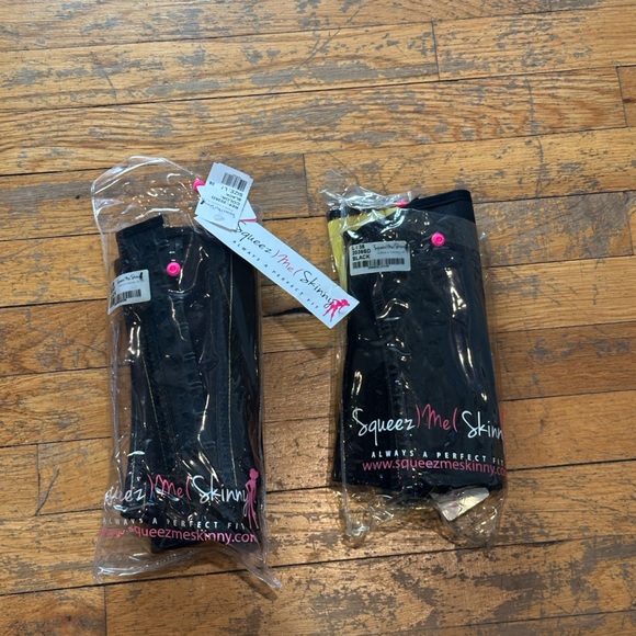 SQUEEZEMESKINNY - Picture 1 of 1